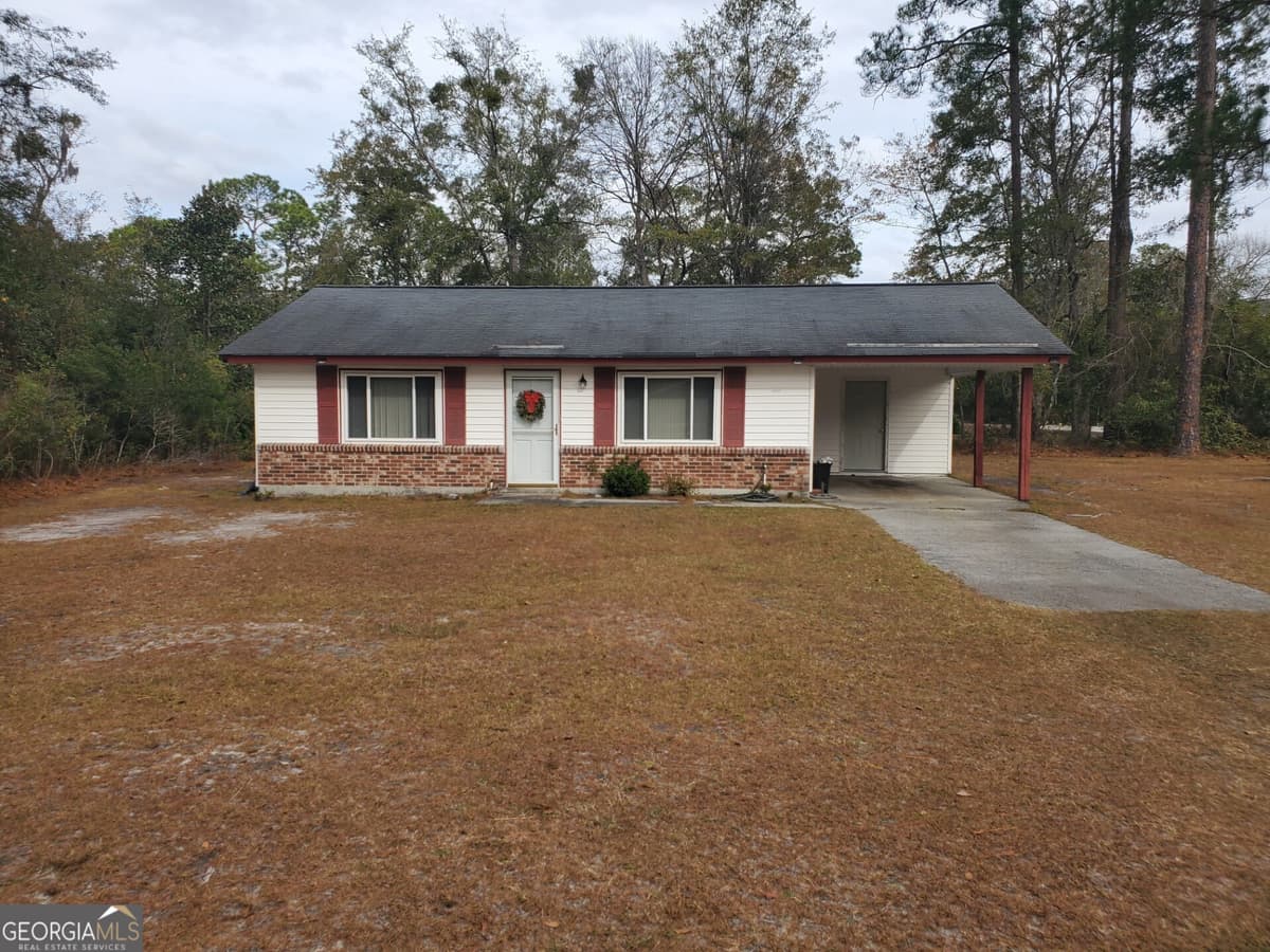 992 Pineland Avenue, Hinesville GA 31313