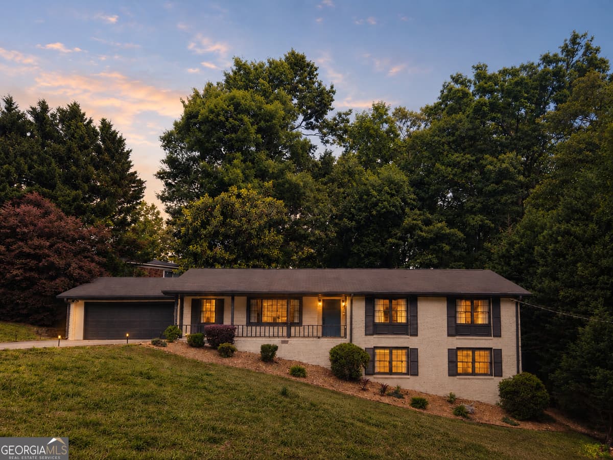 Nancy Creek Heights · 4110 Ashwoody Trail NE, Brookhaven GA 30319