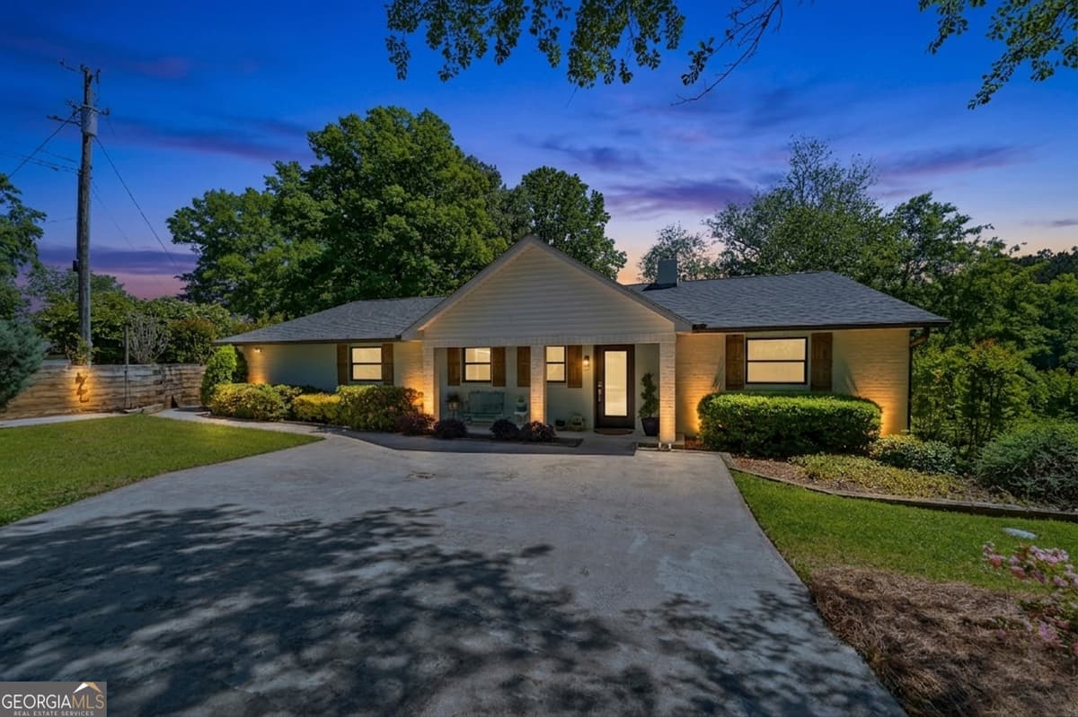 Hickory Point · 118 Hickory Point, Buckhead GA 30625