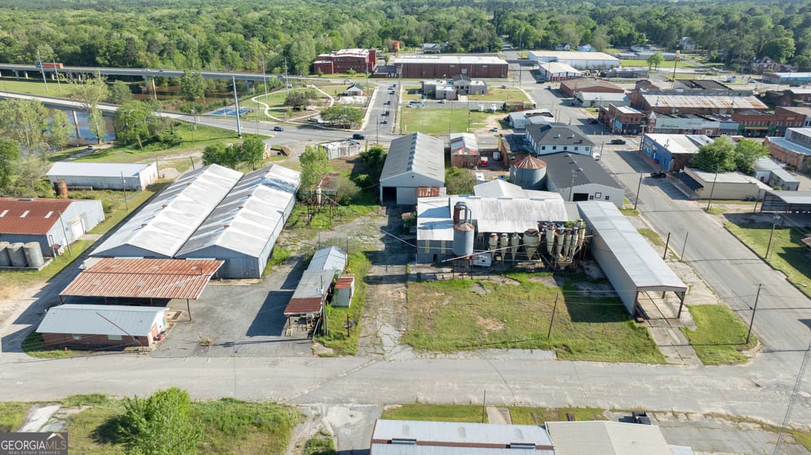 68 First Street, Hawkinsville GA 31036