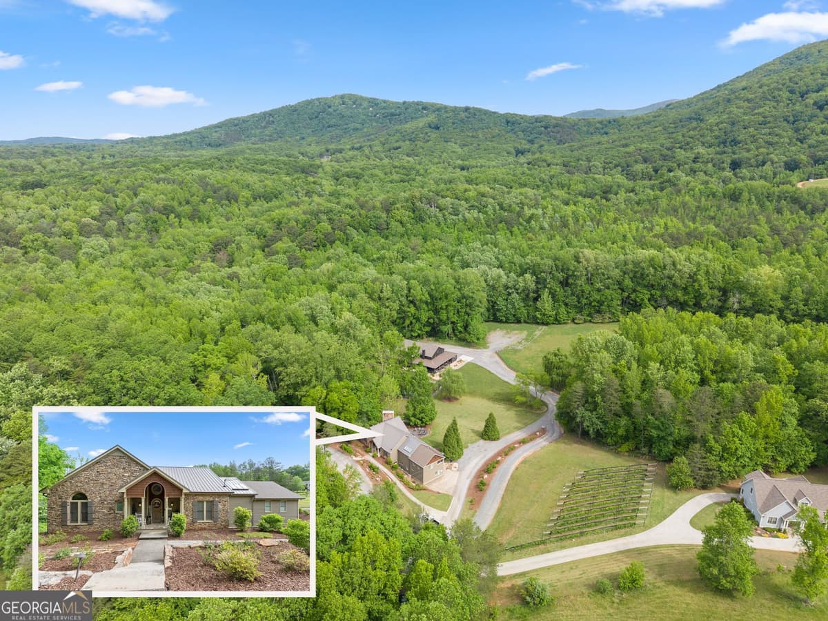 Cairn View Winery & Bent Tree Lodge · 253 Happy Trails Way, Jasper GA 30143