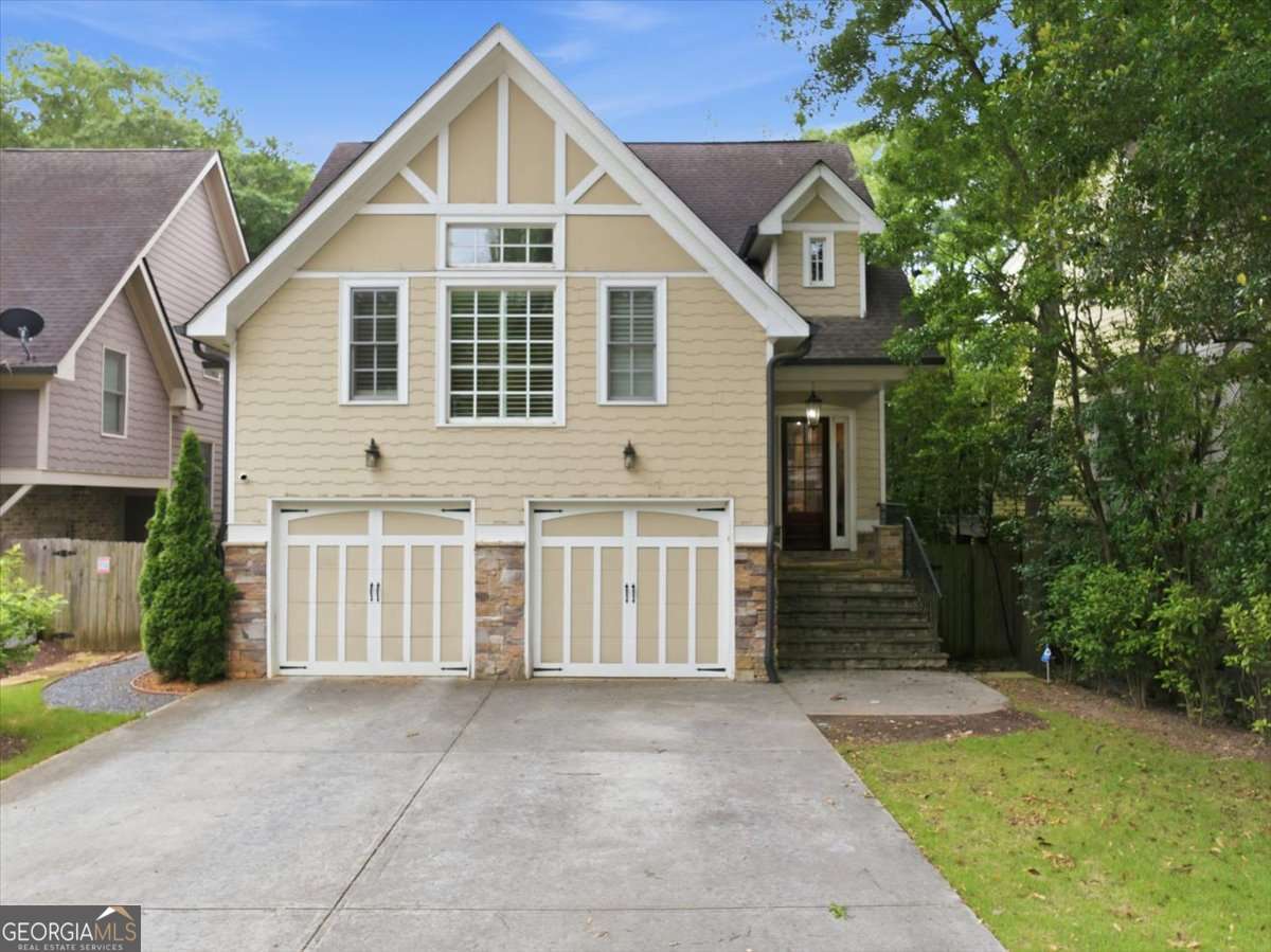 1041 Pine Grove Avenue NE, Atlanta GA 30319
