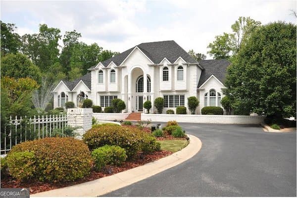 Howard Oaks · 170 Howard Oaks Drive, Macon GA 31210
