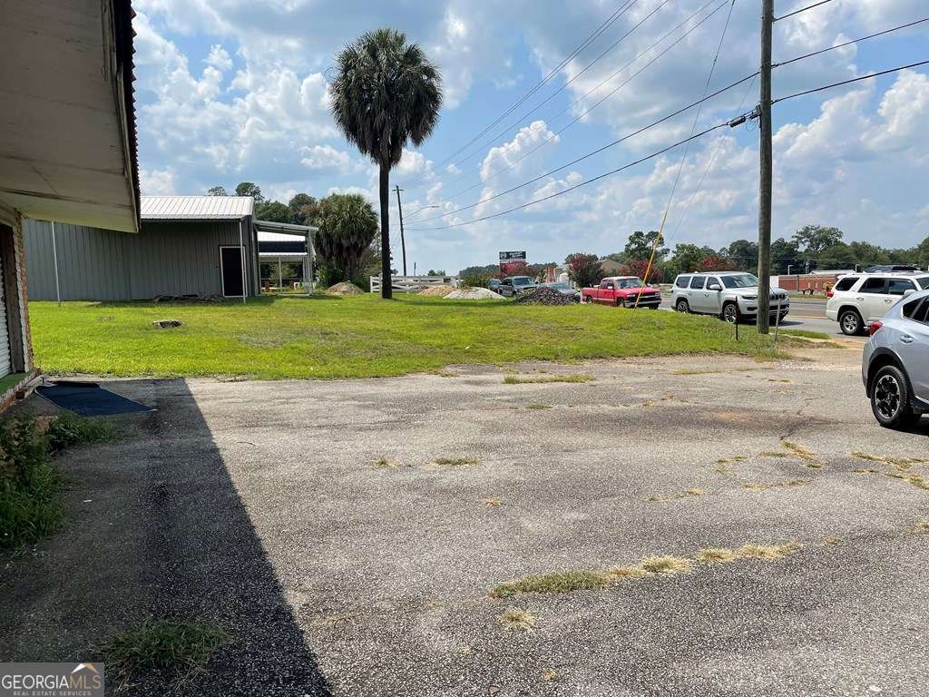 321 W Liberty Avenue, Lyons GA 30436