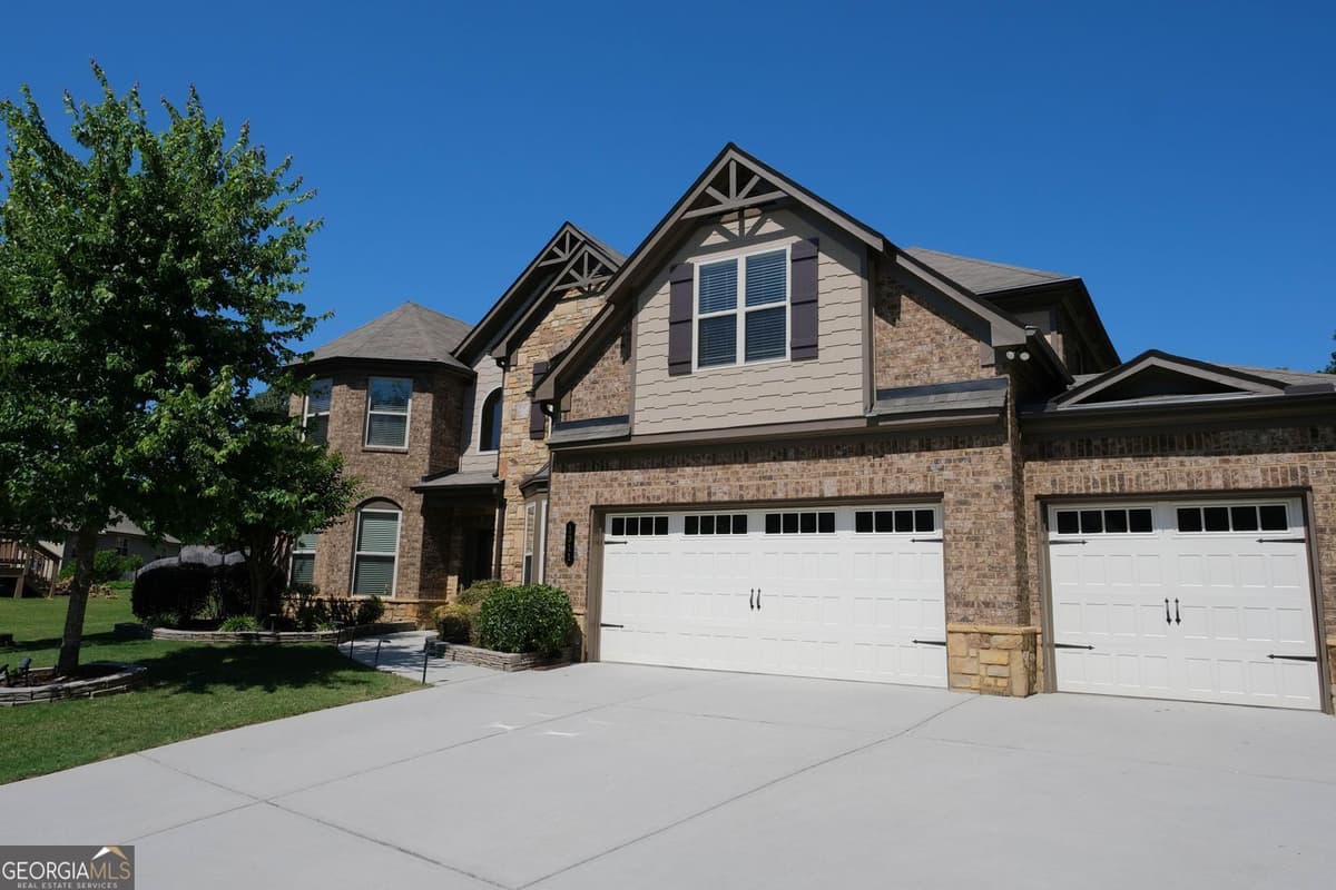 THE GATES AT AZALEA RIDGE · 1311 Azalea Brook Drive, Lawrenceville GA 30043