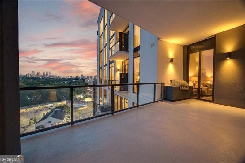 The Dillon Buckhead · 2425 Peachtree Road NE # 1504, Atlanta GA 30305