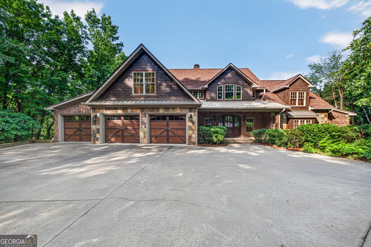 795 Chenocetah Drive, Cornelia GA 30531