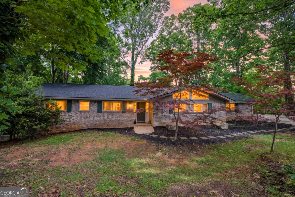 Fox Hollow · 3327 Hickory Point, Gainesville GA 30506