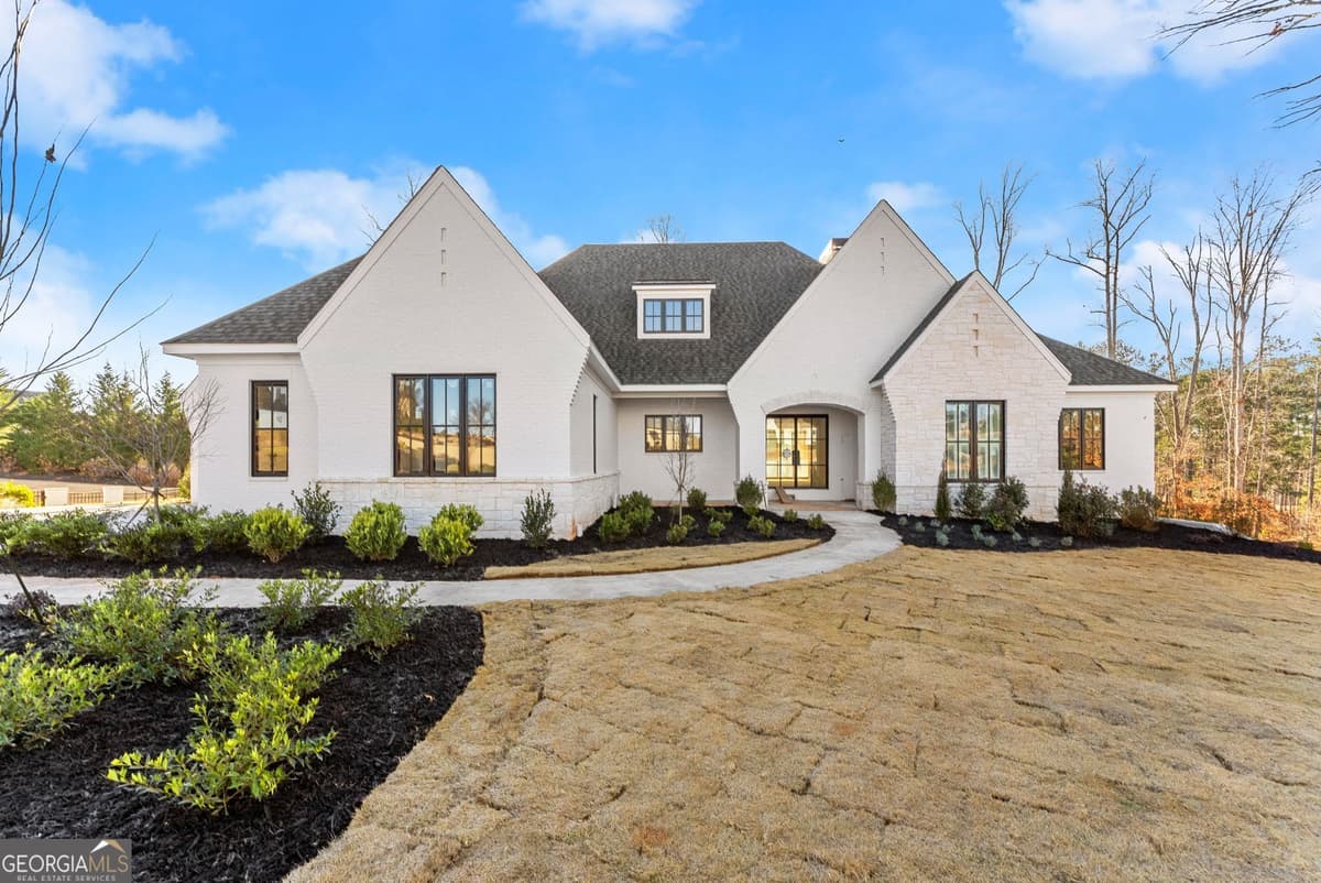 The Manor · 5071 Kings Close, Alpharetta GA 30004