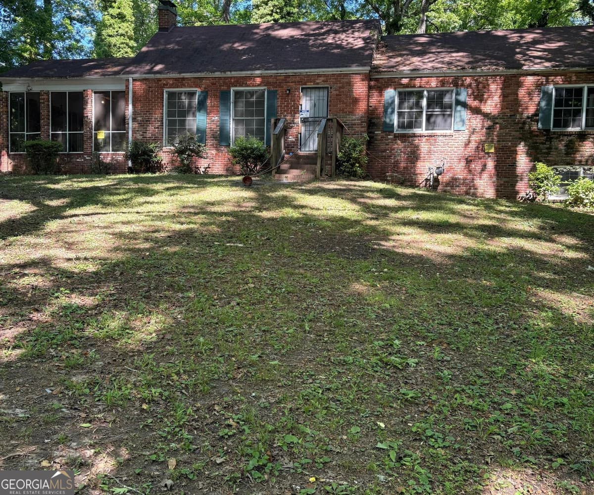 1976 Delowe Drive SW, Atlanta GA 30311