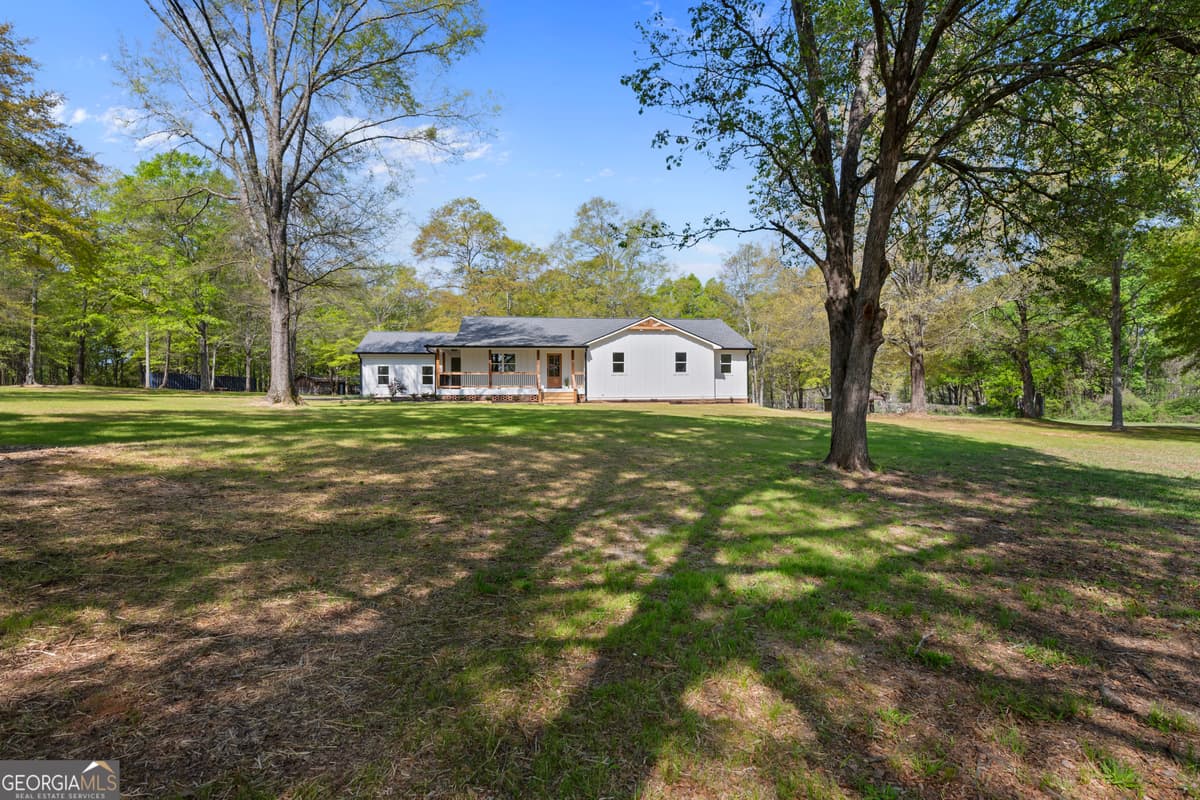 401 Coleman Drive, Statham GA 30666