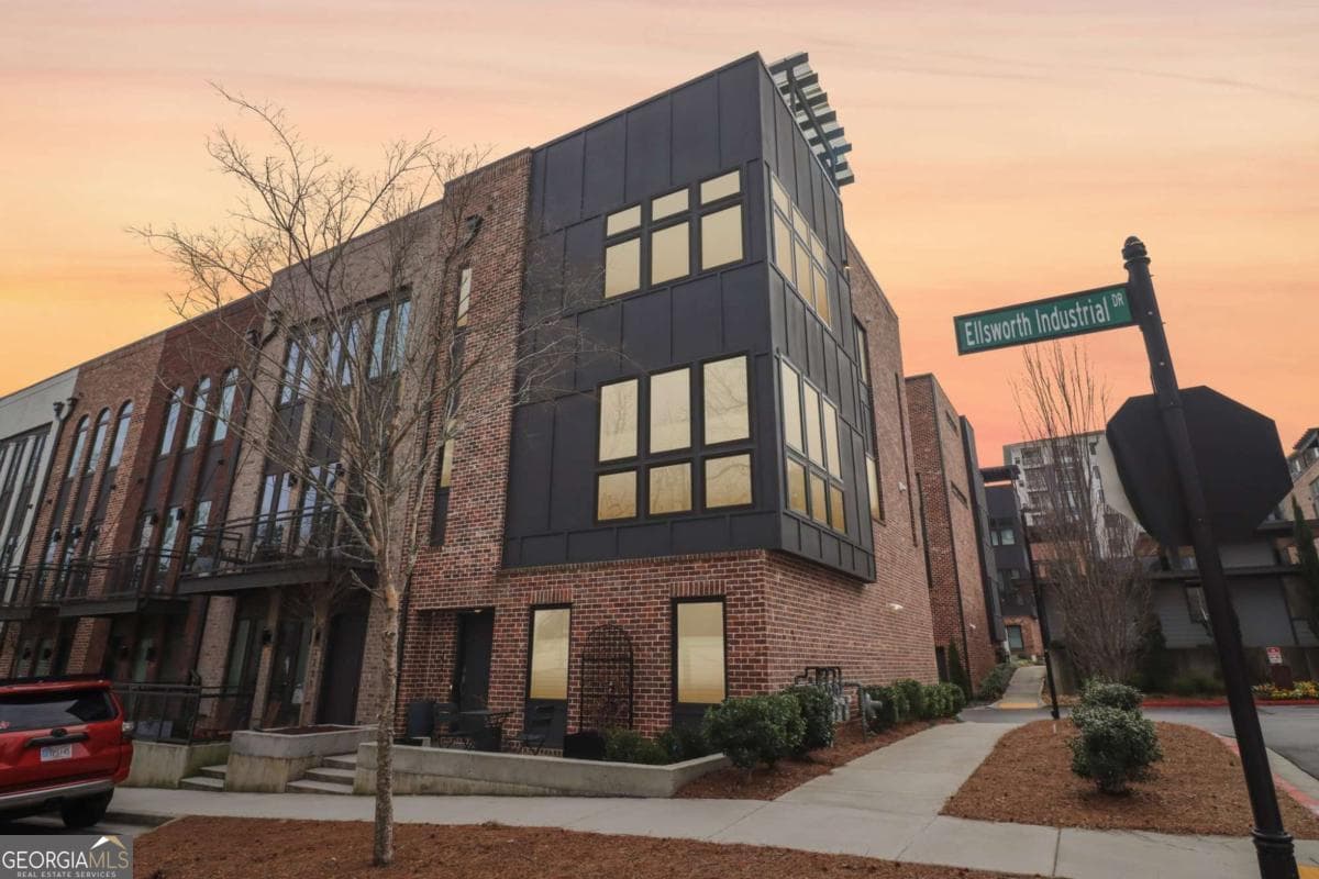 The Chelsea Westside · 1229 Chelsea Circle NW, Atlanta GA 30318