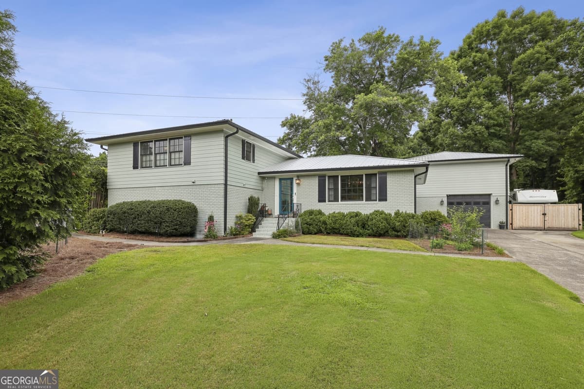 Lockridge Forest · 6879 Vic Ar Road, Atlanta GA 30360