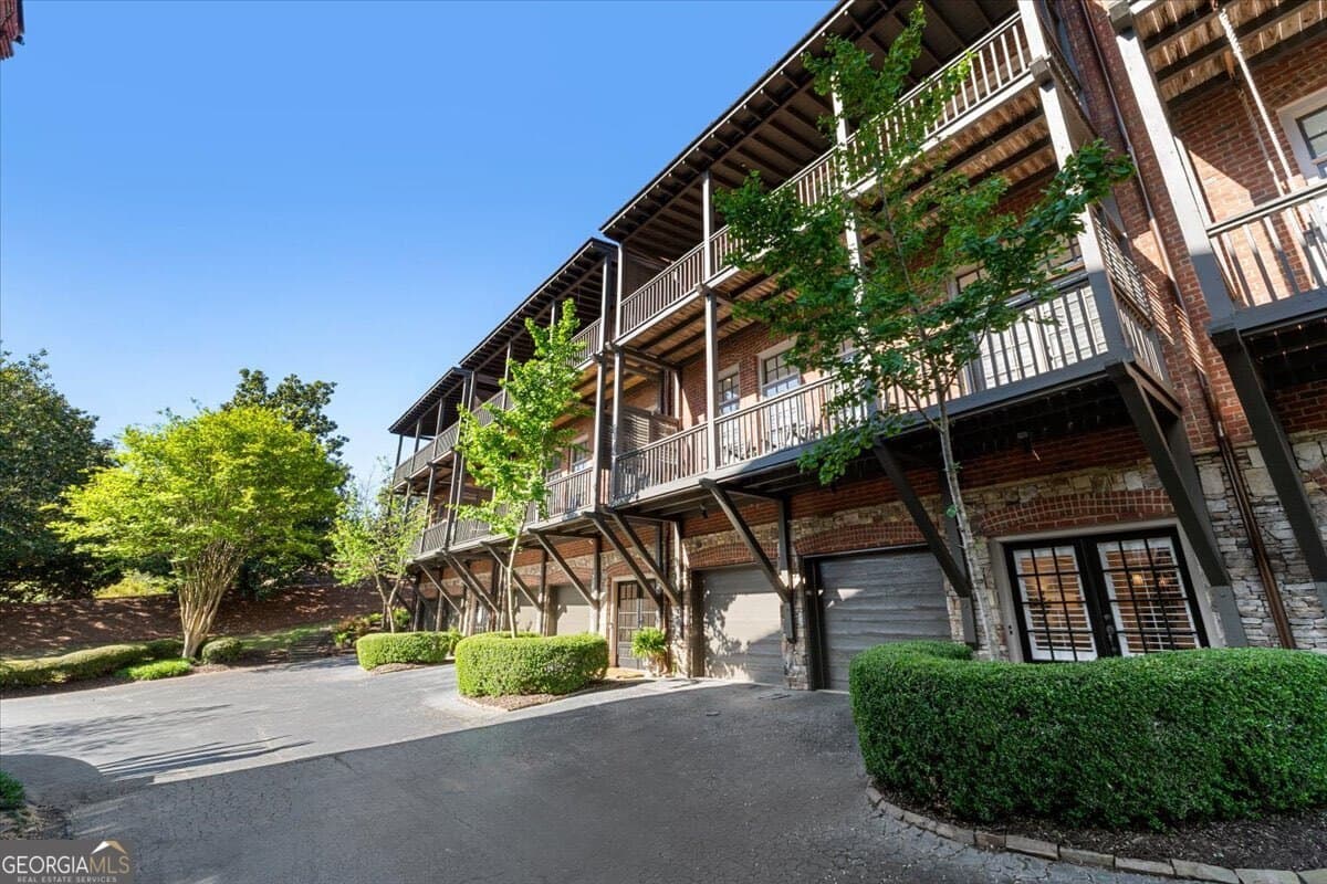 Founders Mill · 225 Founders Mill Court, Roswell GA 30075