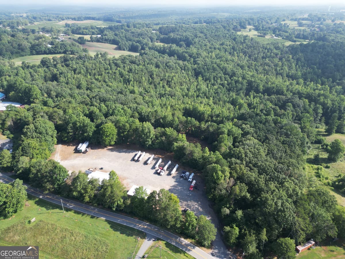 1806 Moccasin Gap Road, Lula GA 30554