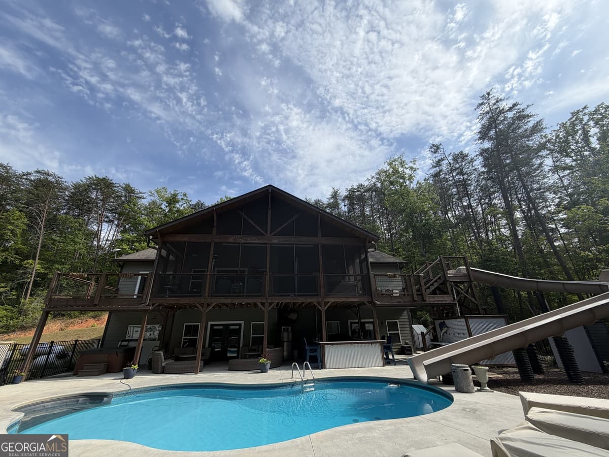 243 Singing Tree Lane, Cleveland GA 30528