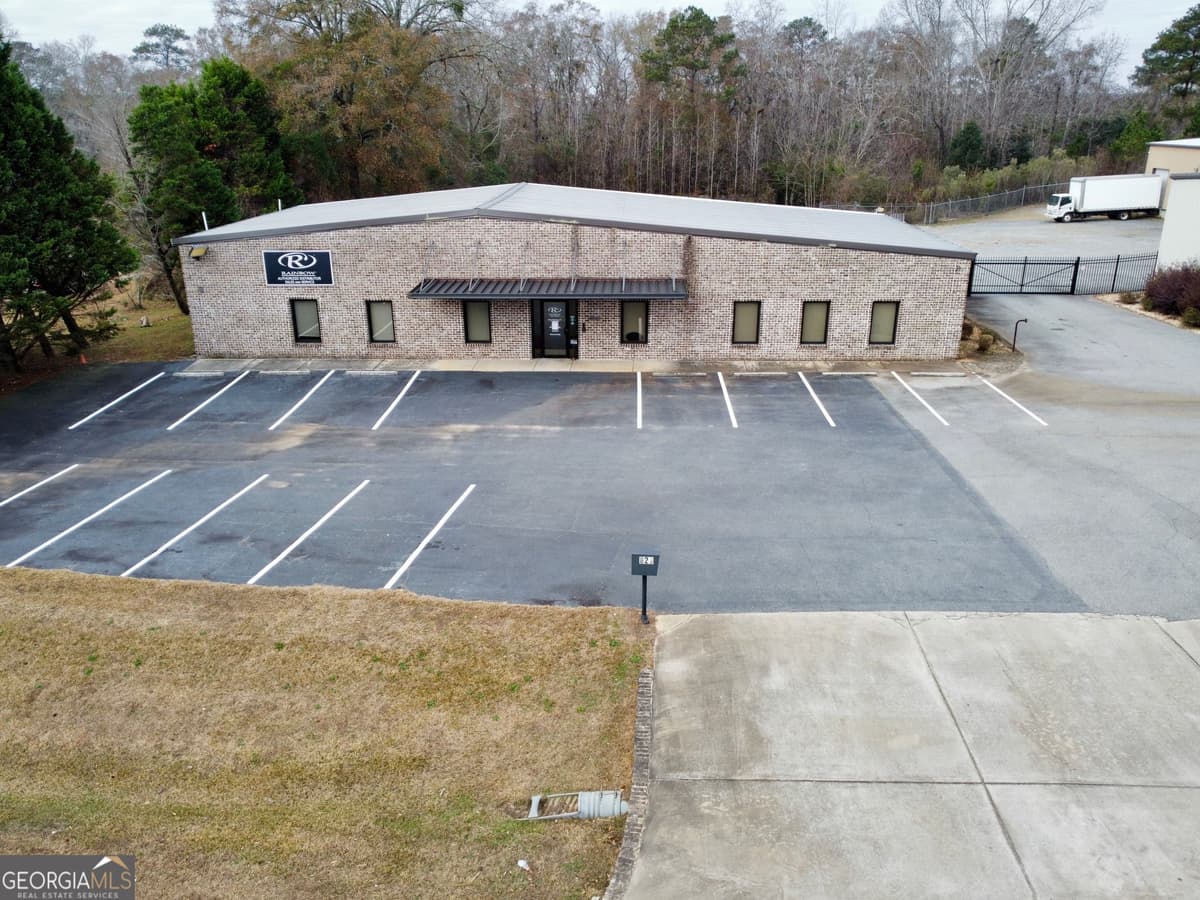 823 S 247 Highway, Kathleen GA 31047