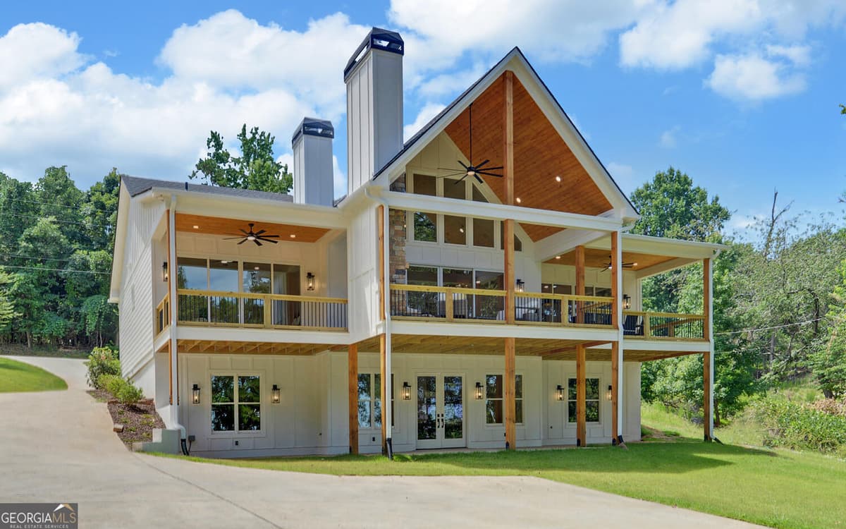 Tugaloo Heights · 672 Tugaloo Heights Circle, Lavonia GA 30553