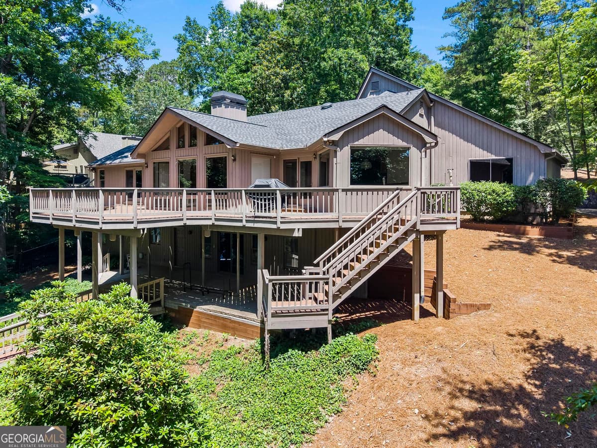Loch Highland · 4309 Highland View NE, Roswell GA 30075