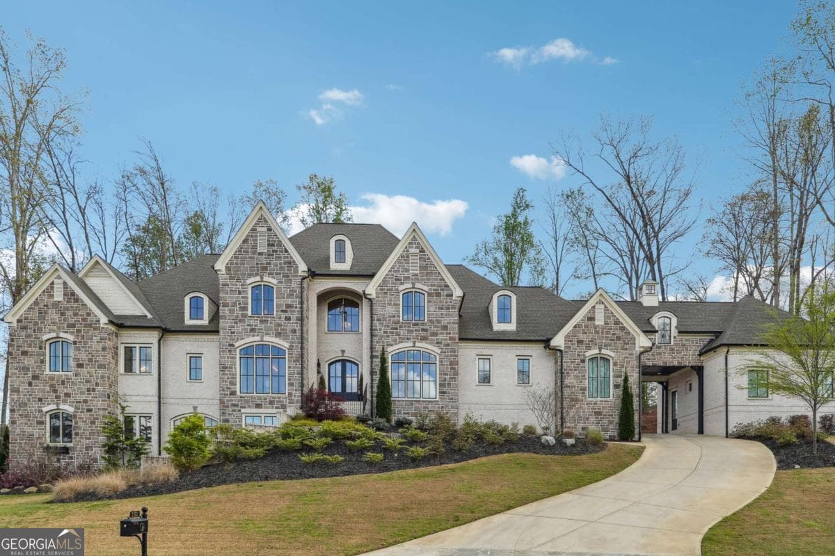 Echelon · 252 Traditions Drive, Alpharetta GA 30004