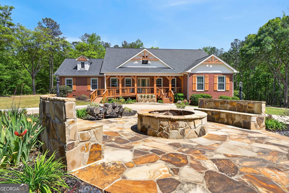 916 Highway 36 W, Barnesville GA 30204