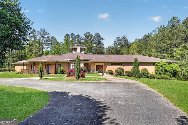 3073 Demooney Road, South Fulton GA 30349