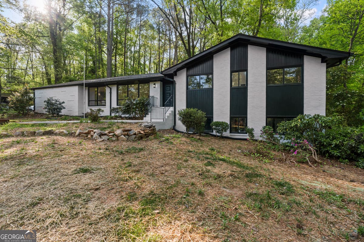 Smoke Rise · 5253 Oxbow Road, Stone Mountain GA 30087