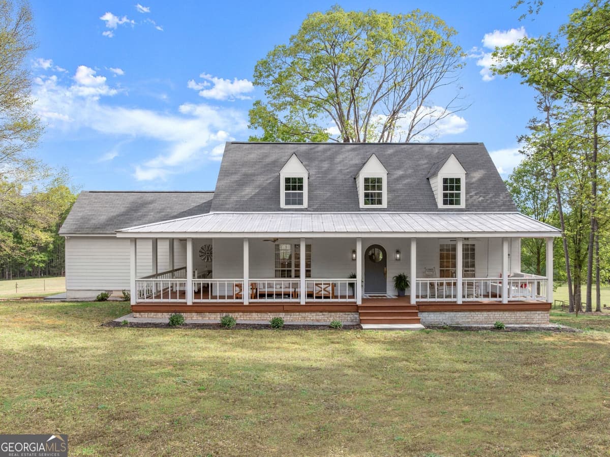 1407 Dixon Bridge Road, Maysville GA 30558