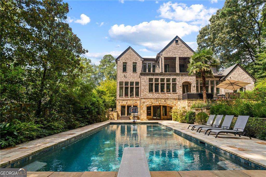 Sandy Springs · 4915 Northway Drive NE, Sandy Springs GA 30342