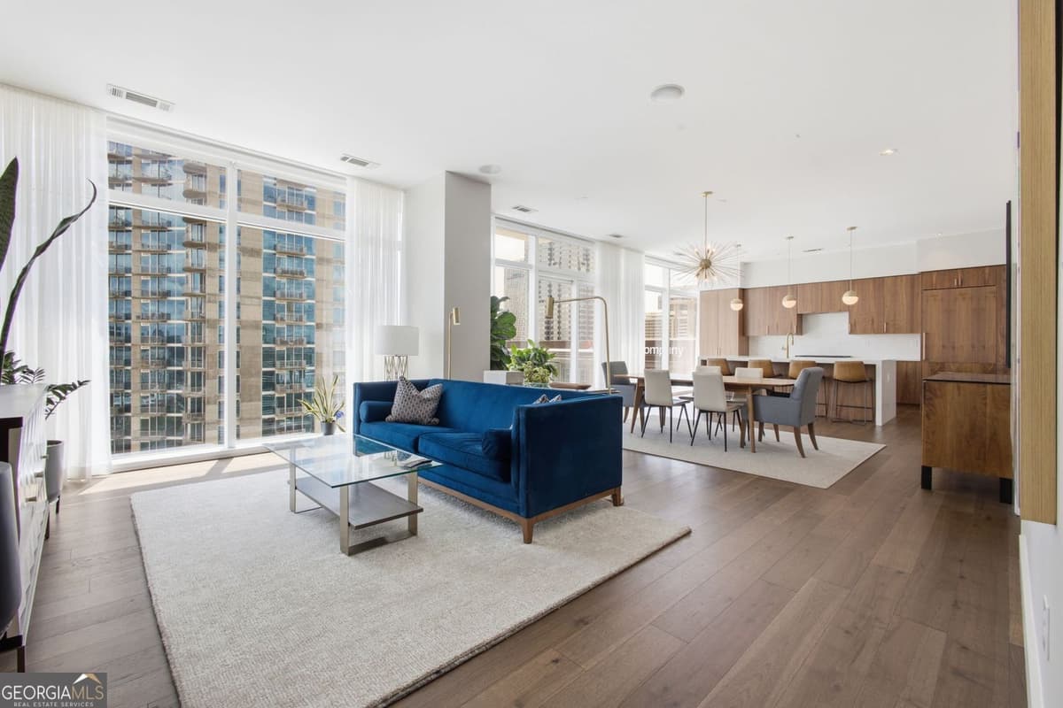 W Residences · 45 Ivan Allen Jr Boulevard NW # 1901, Atlanta GA 30308
