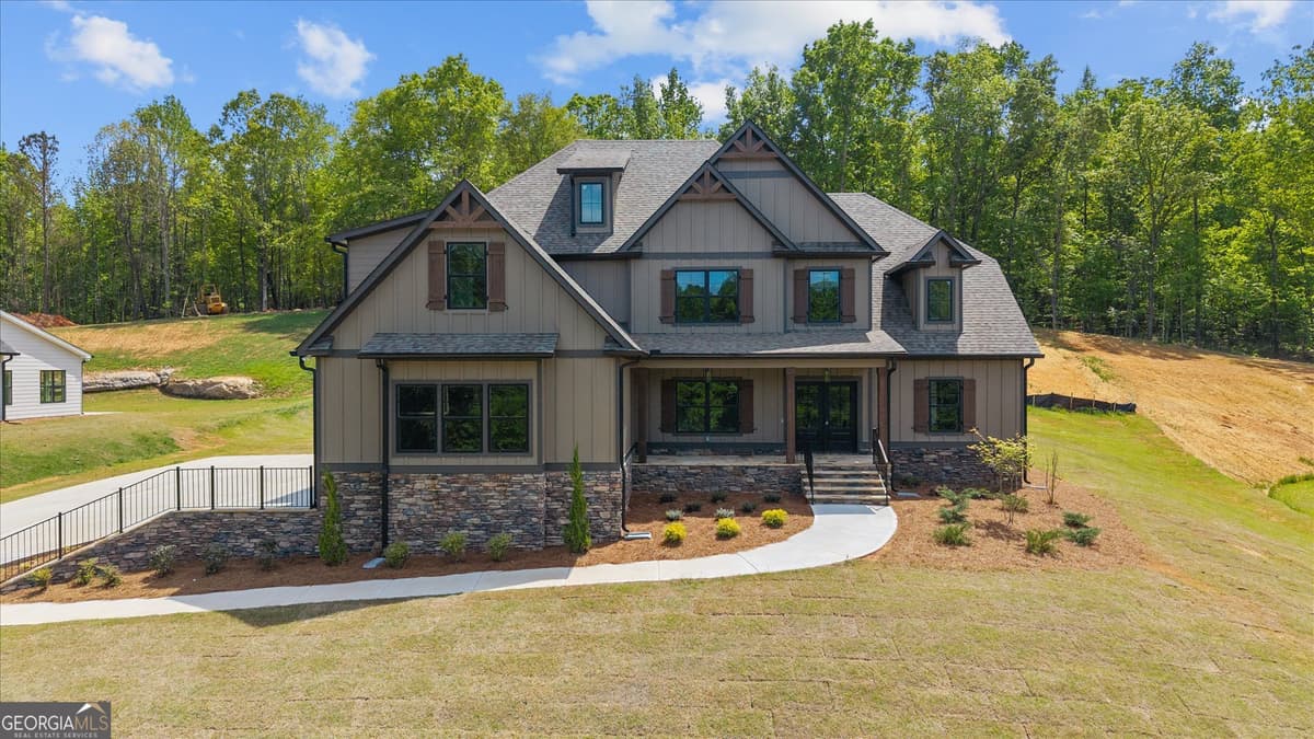 Lyons Landing · 161 West Lake Boulevard, Carrollton GA 30116