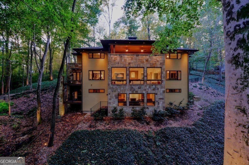 Rolader Spgs 13a · 1180 E Beechwood Drive NW, Atlanta GA 30327
