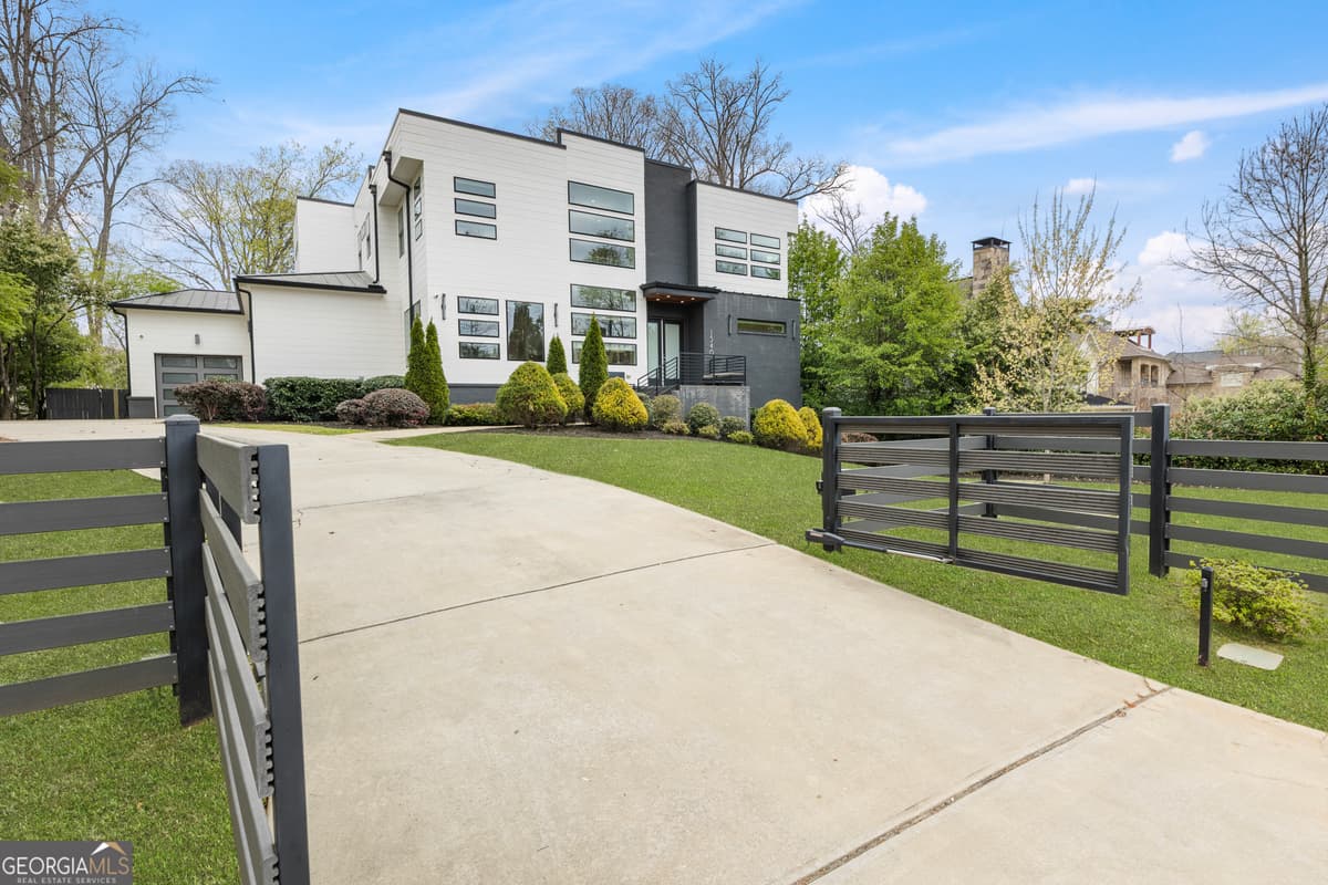 Oglethorpe Estates · 1546 Windsor Parkway NE, Brookhaven GA 30319