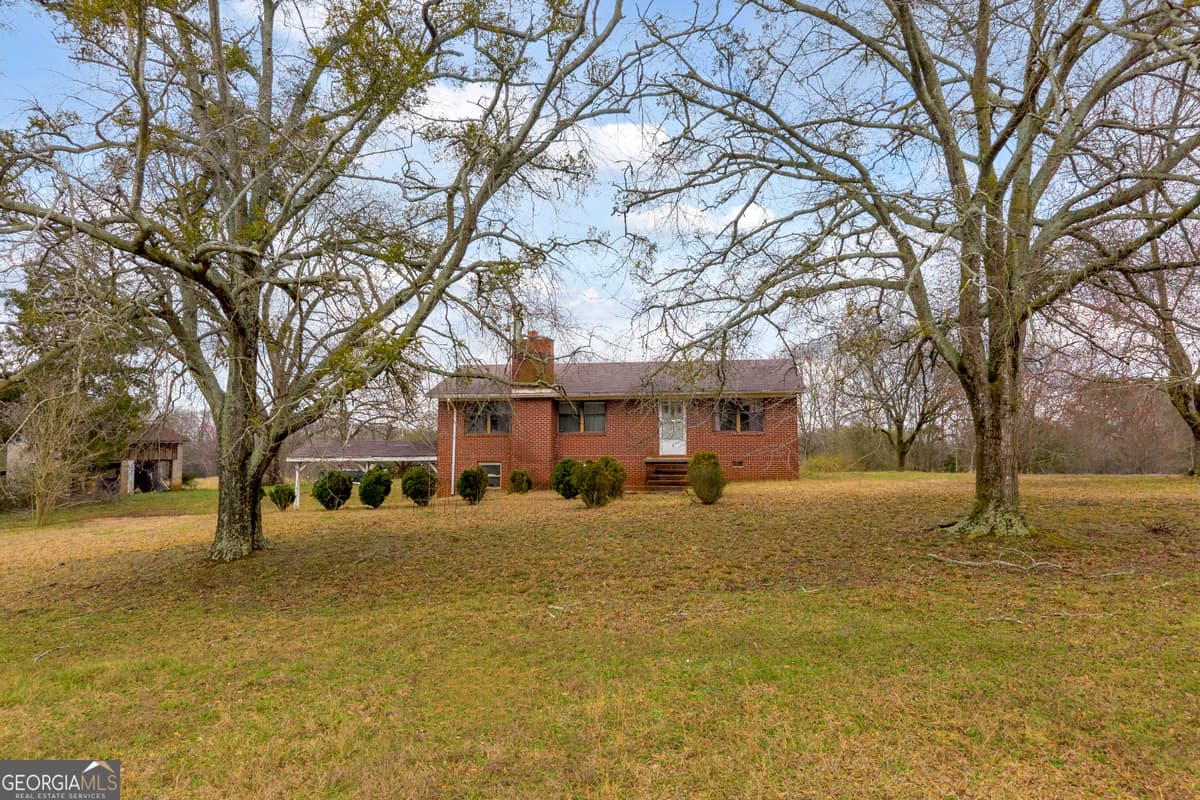 787 Parham Town Road, Bowman GA 30624