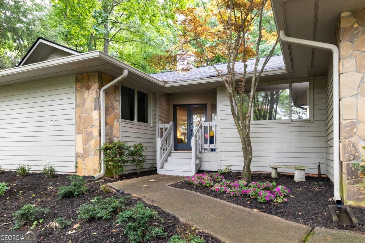 Hunters Trace · 4198 Lake Rill Court, Marietta GA 30062