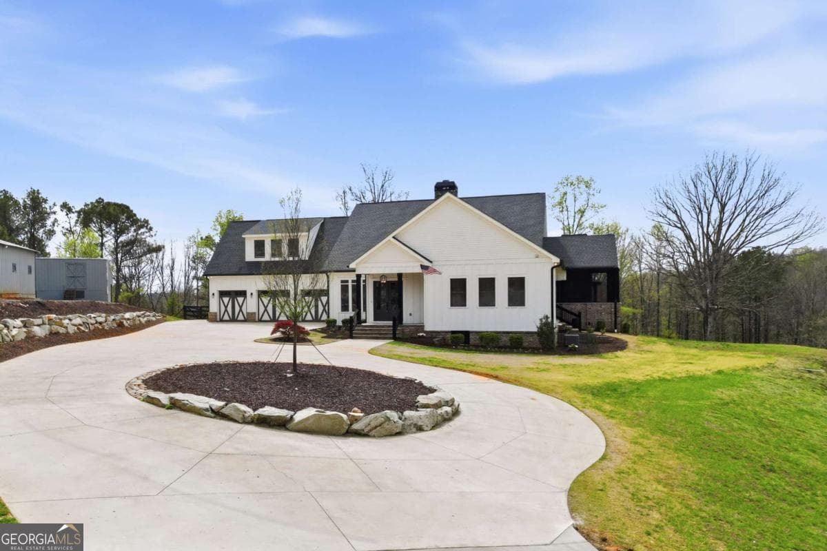 738 Overlook Trail, Acworth GA 30101
