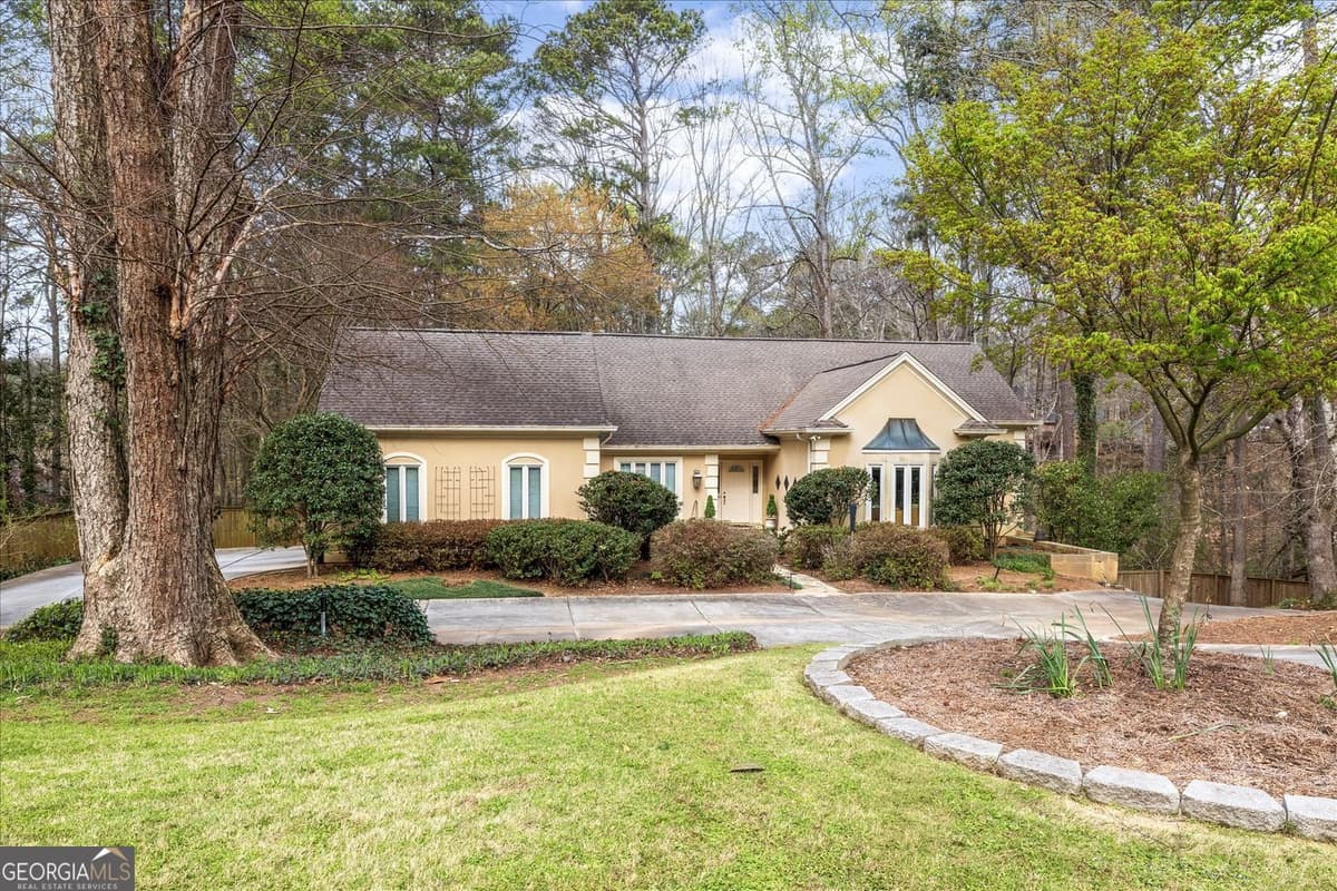 CHASLETON · 2010 Carrington Court, Smoke Rise GA 30087