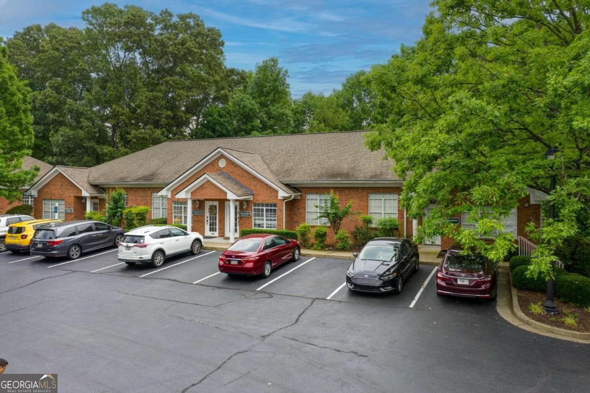 413 Creekstone Ridge, Woodstock GA 30188