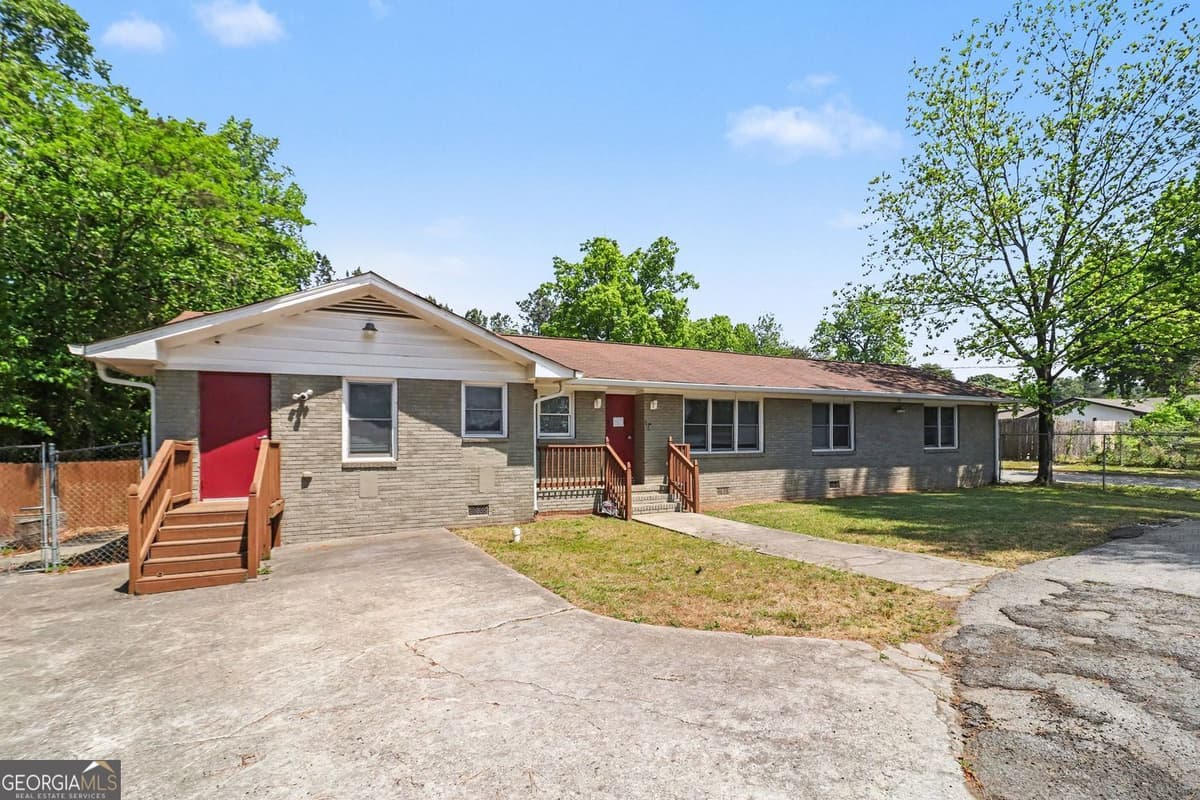 2561 Jerome Road, Atlanta GA 30349