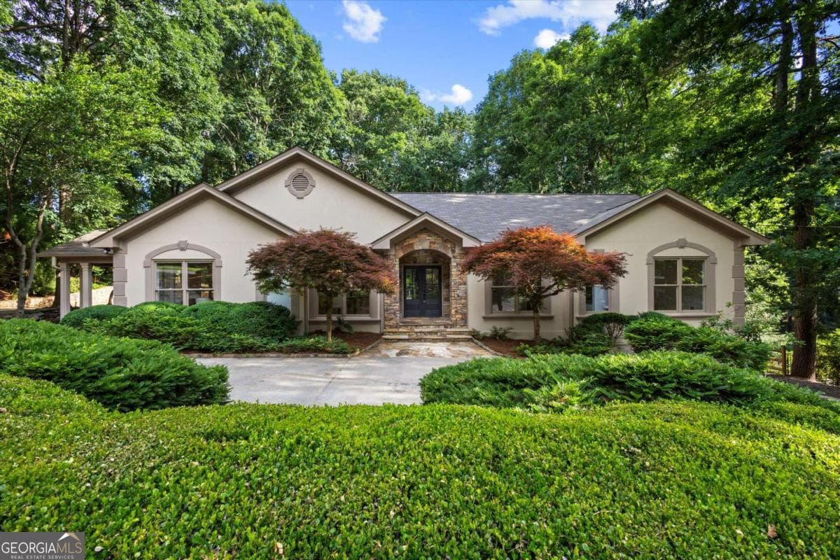 Huntcliff · 8920 Huntcliff Trce, Atlanta GA 30350