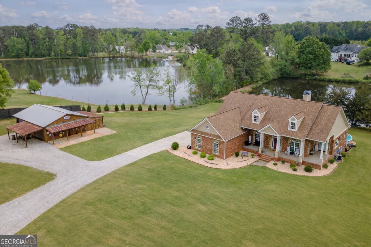 Amber Lakes · 725 Amber Lakes Court, Social Circle GA 30025