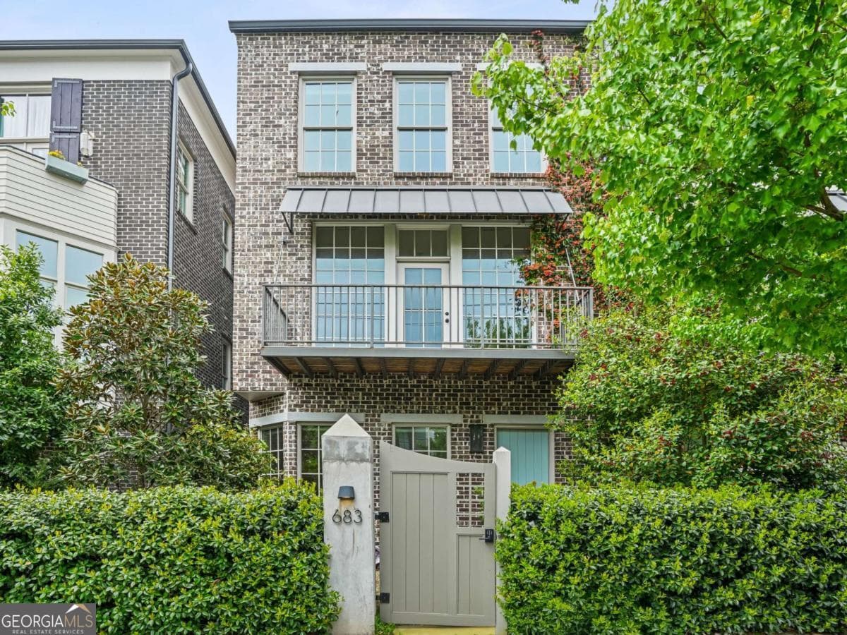 Summerhill · 683 Fraser Street SE, Atlanta GA 30315