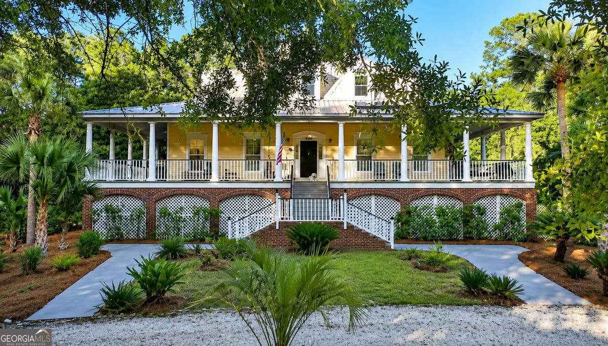 Shadowlawn · 613 Kings Way, St. Marys GA 31558