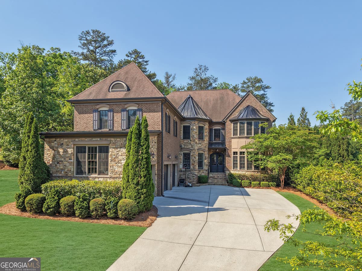 Enclave at Jett Ferry · 215 Penrith Place, Atlanta GA 30350
