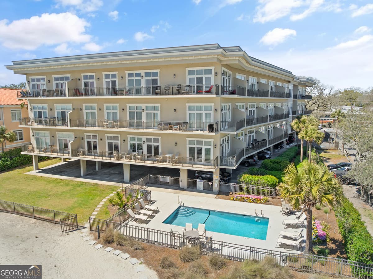 Sea Point Lodge · 800 Ocean Boulevard # 204, St. Simons GA 31522