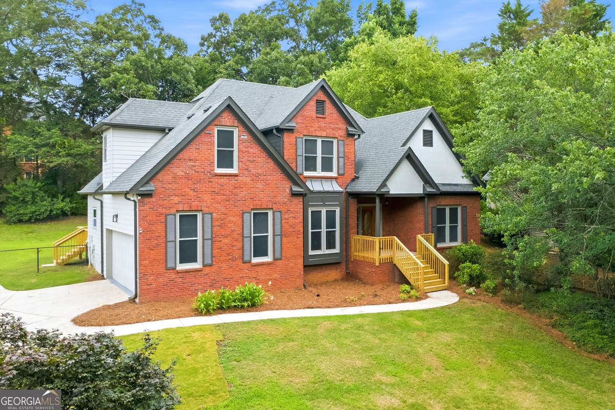 Chartwell · 3580 Chartwell Boulevard, Suwanee GA 30024