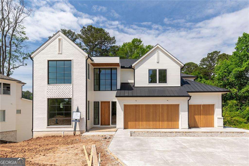 Magnolia Row · 10910 Woodstock Road, Roswell GA 30075