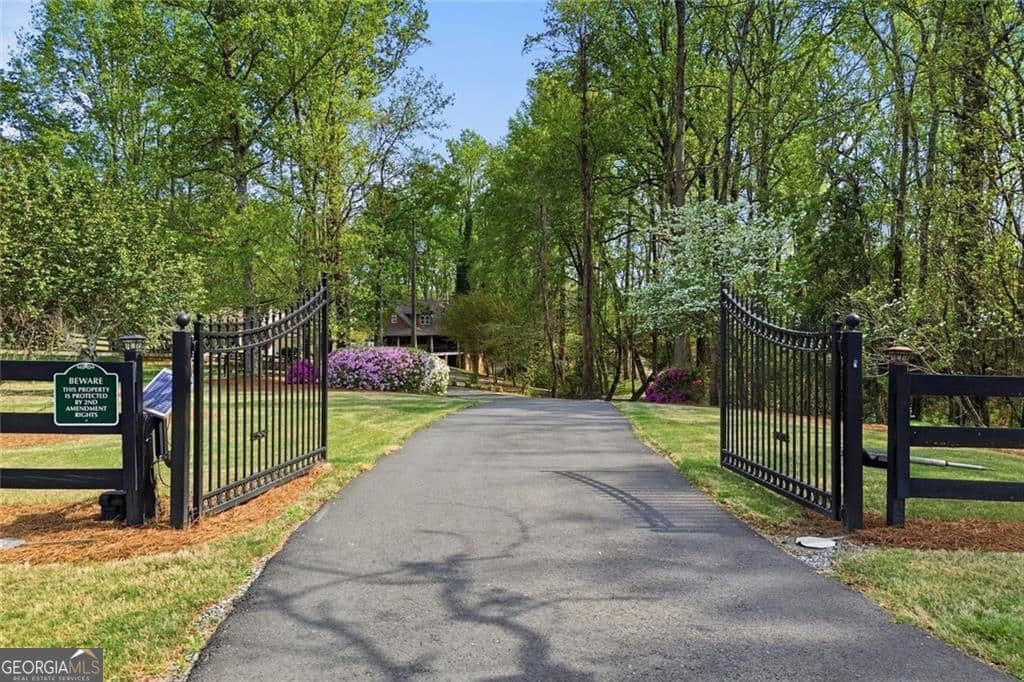 611 Elliott Road, Dawsonville GA 30534
