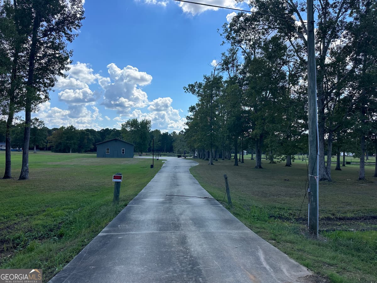546 W Winthrope Avenue, Millen GA 30442