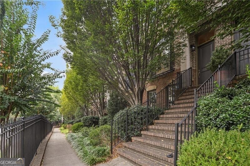 Brownstones at Habersham · 3552 Roswell Road NW, Atlanta GA 30305